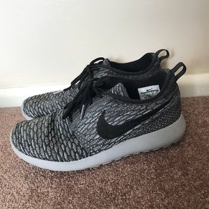 Nike Flyknit Roshe Runs
